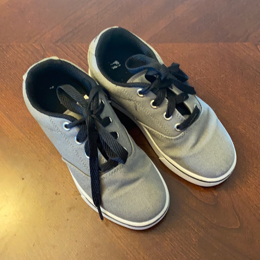 Heelys Skate shoes ⭐️⭐️ ⭐️ ⭐️🎉